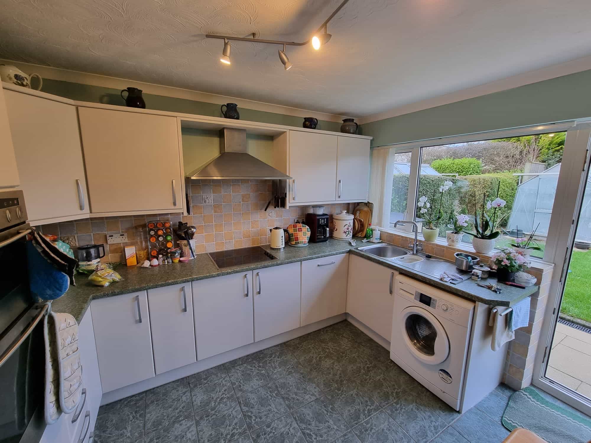 kitchen spraying