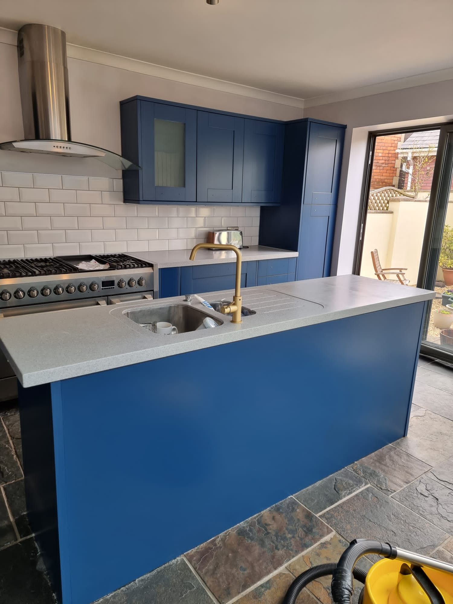 kitchen spraying