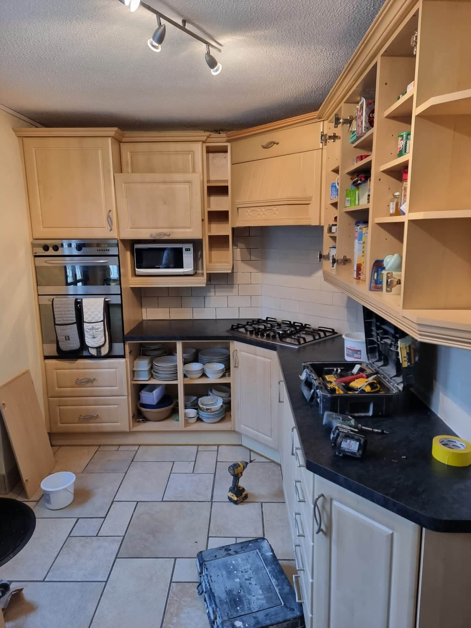 kitchen spraying